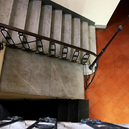 Rome, Very 2 Bedrooms 4 Beds *