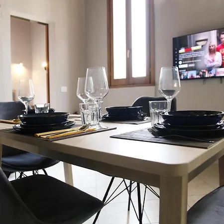 Rome, Very 2 Bedrooms 4 Beds Apartamento Roma