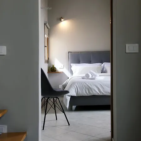 Rome, Very 2 Bedrooms 4 Beds