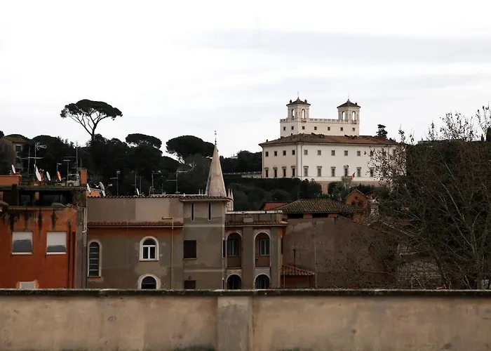 Rome, Very 2 Bedrooms 4 Beds * Рим