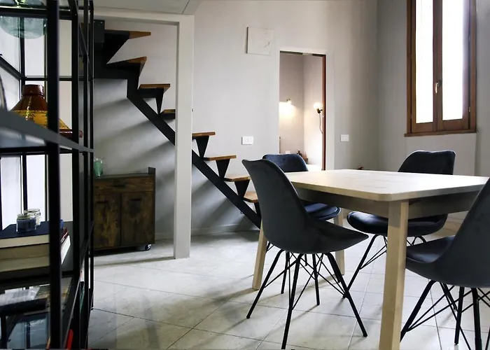 Rome, Very 2 Bedrooms 4 Beds Апартаменты