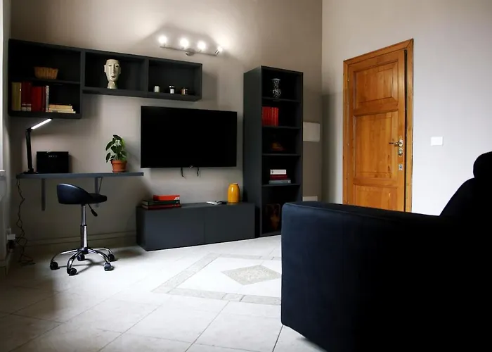 Апартаменты Rome, Very 2 Bedrooms 4 Beds *