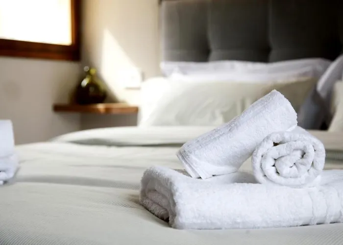 Rome, Very 2 Bedrooms 4 Beds