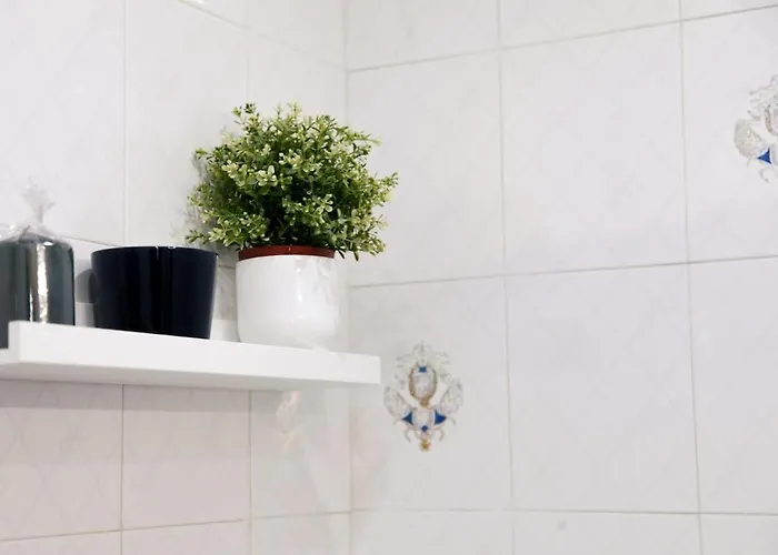 Апартаменты Rome, Very 2 Bedrooms 4 Beds *