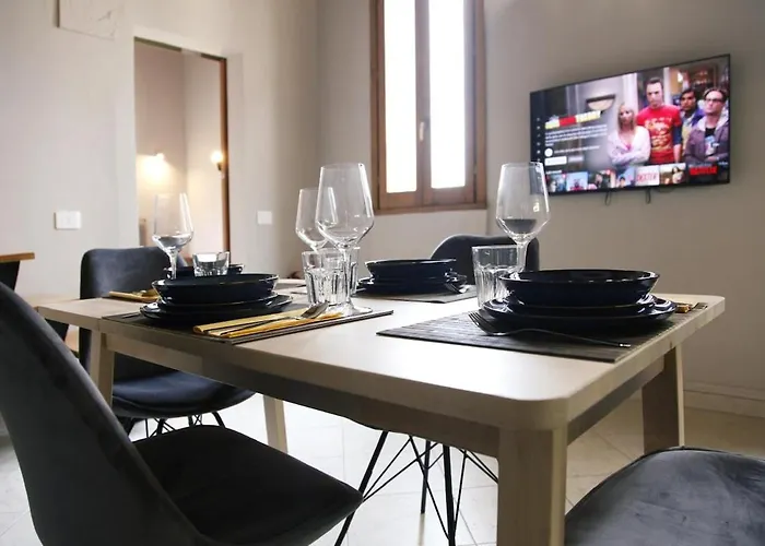 Rome, Very 2 Bedrooms 4 Beds Апартаменты Рим