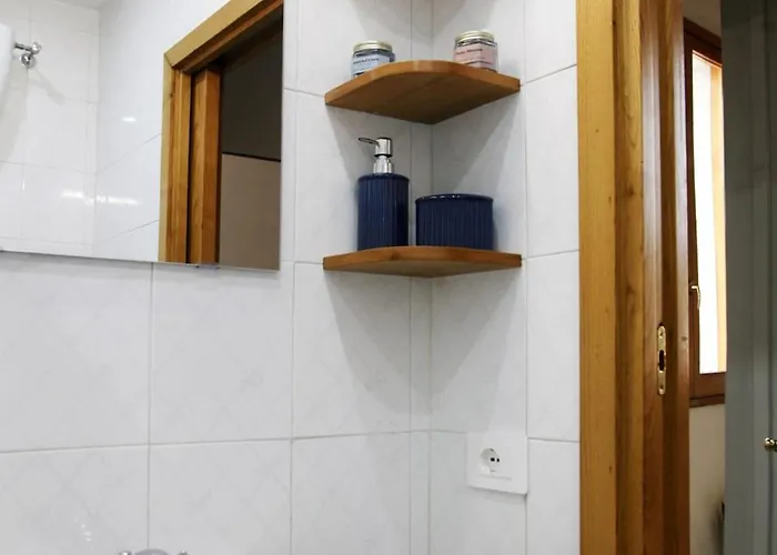 Апартаменты Rome, Very 2 Bedrooms 4 Beds *