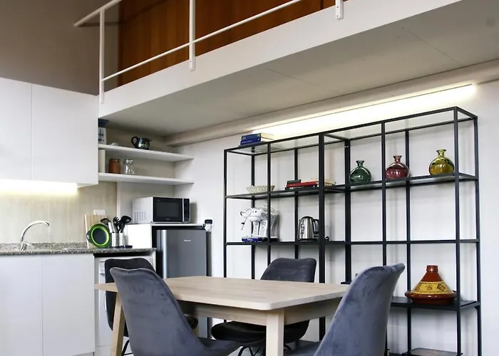 Rome, Very 2 Bedrooms 4 Beds Апартаменты Рим