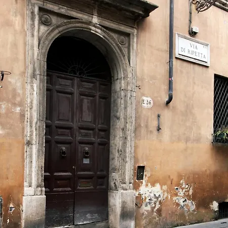 Rome, Very 2 Bedrooms 4 Beds * ローマ